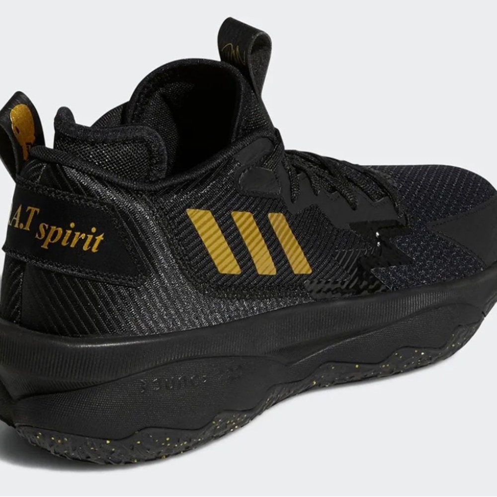 Adidas Dame 8 G.O.A.T. Spirit